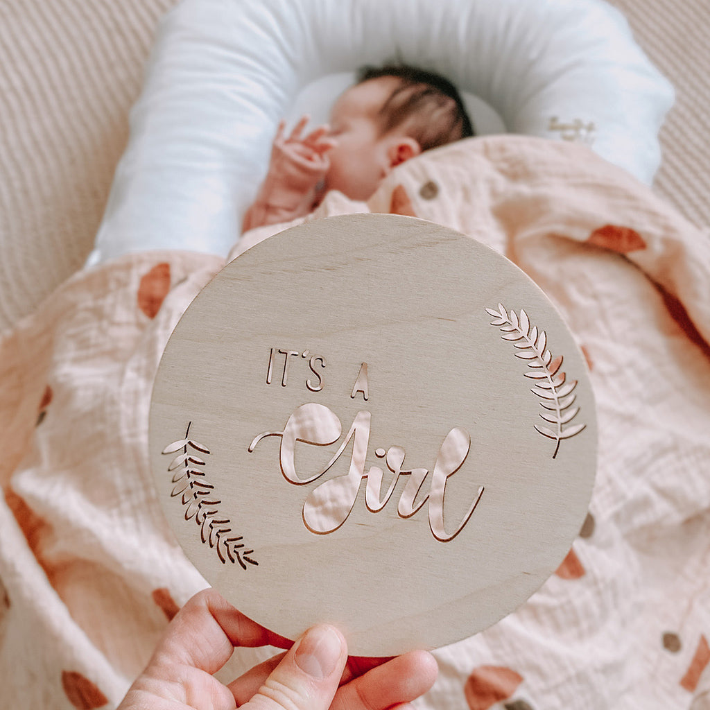 It's a Boy or Girl Announcement Plaque