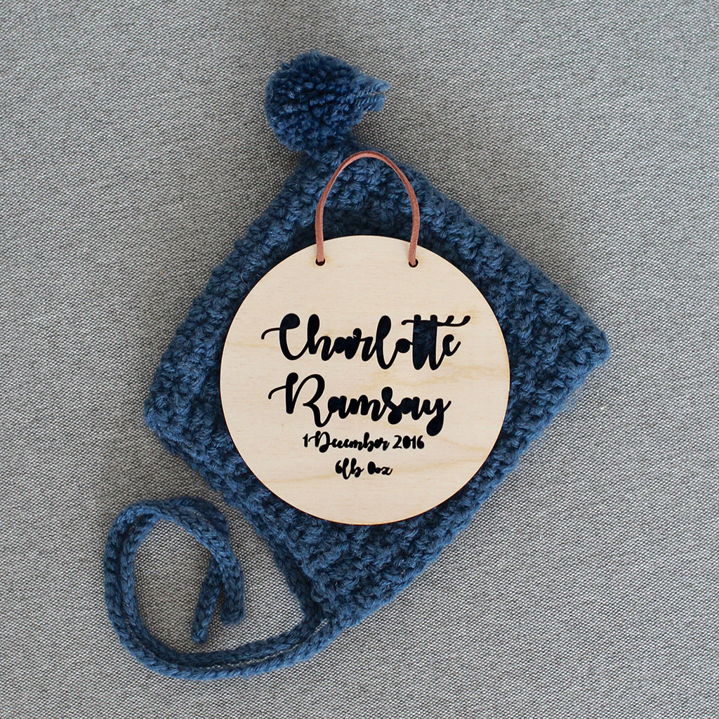 Lasercut birth plaque for newborns, babies and baby boys and girls. Made from poplar plywood. Contains the name, date of birth and weight laser cut from the wood. The perfect gift for anyone.