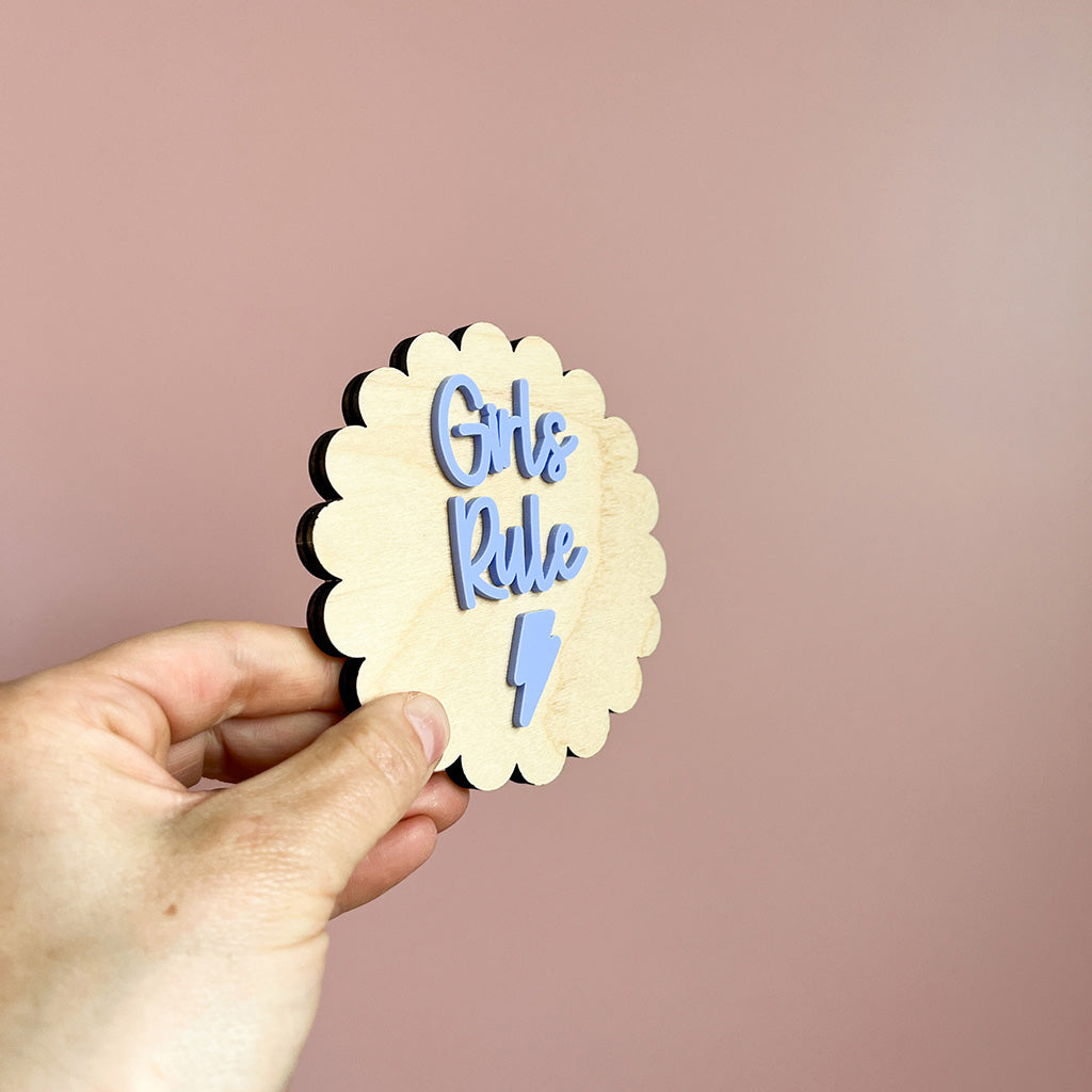 Scalloped Girls Rule Wall Sign