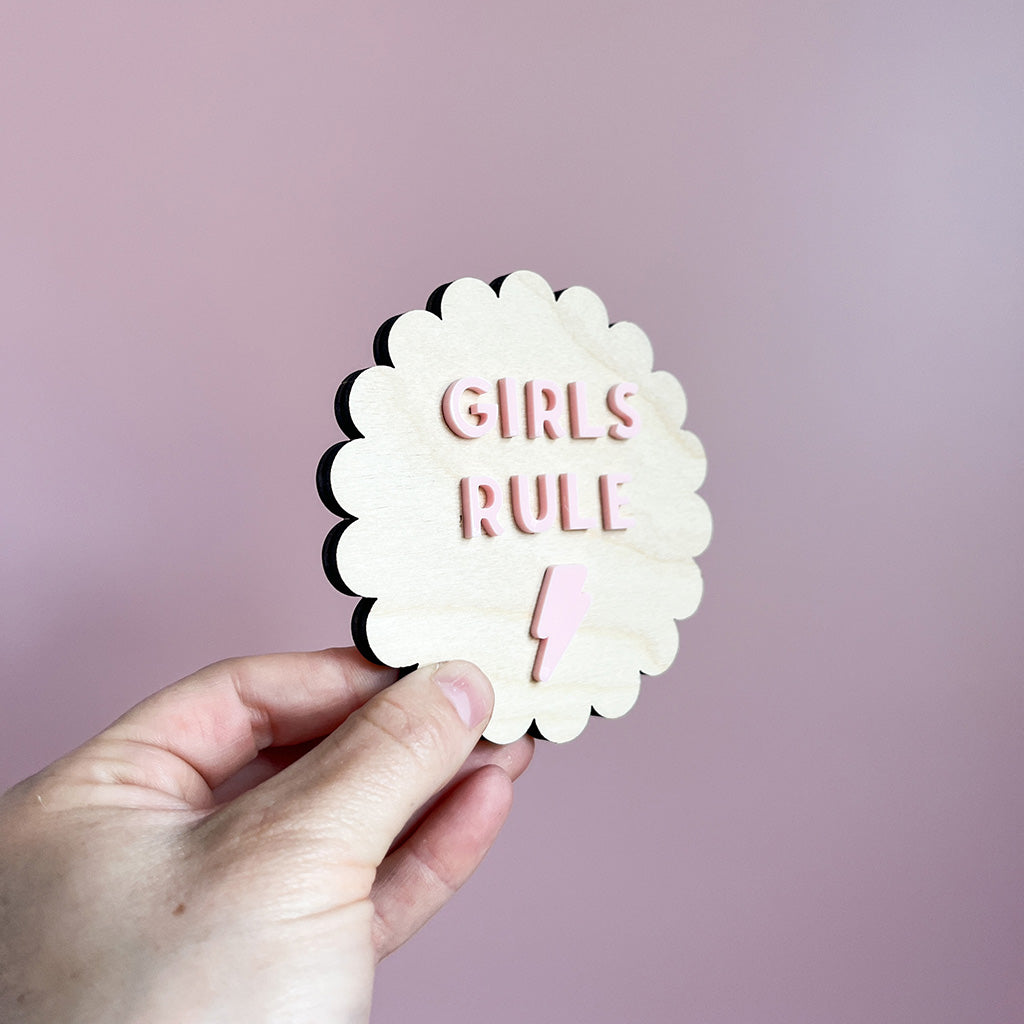 Scalloped Girls Rule Wall Sign