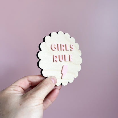 Scalloped Girls Rule Wall Sign