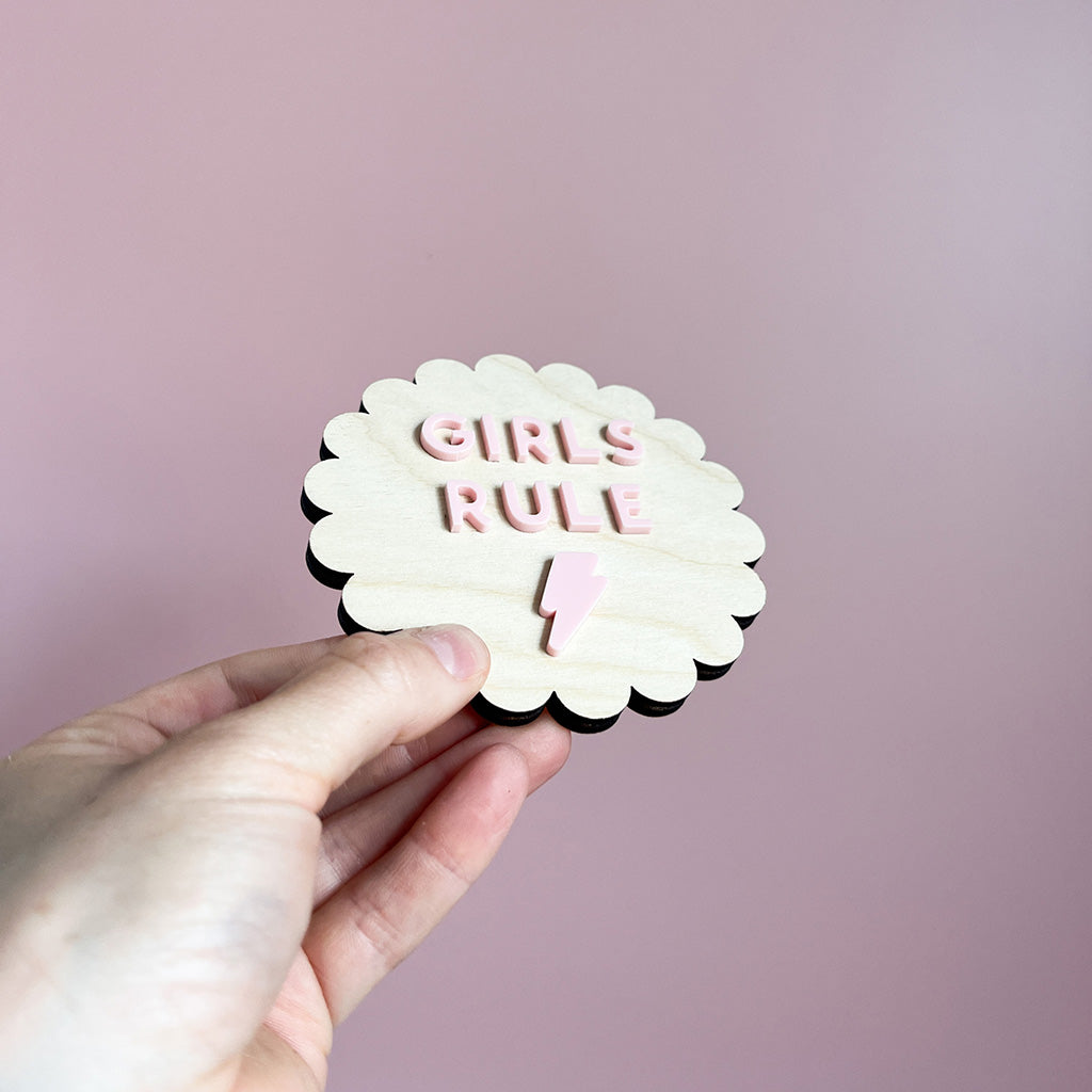 Scalloped Girls Rule Wall Sign